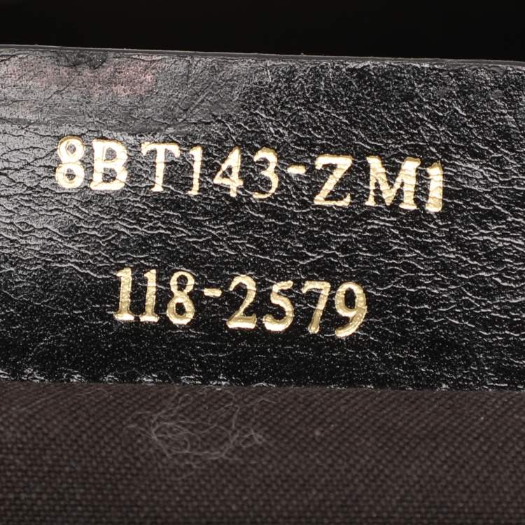 Pre Owned حقيبة كتف فندي ماكسي باغيت جلد سوداء بقلاب