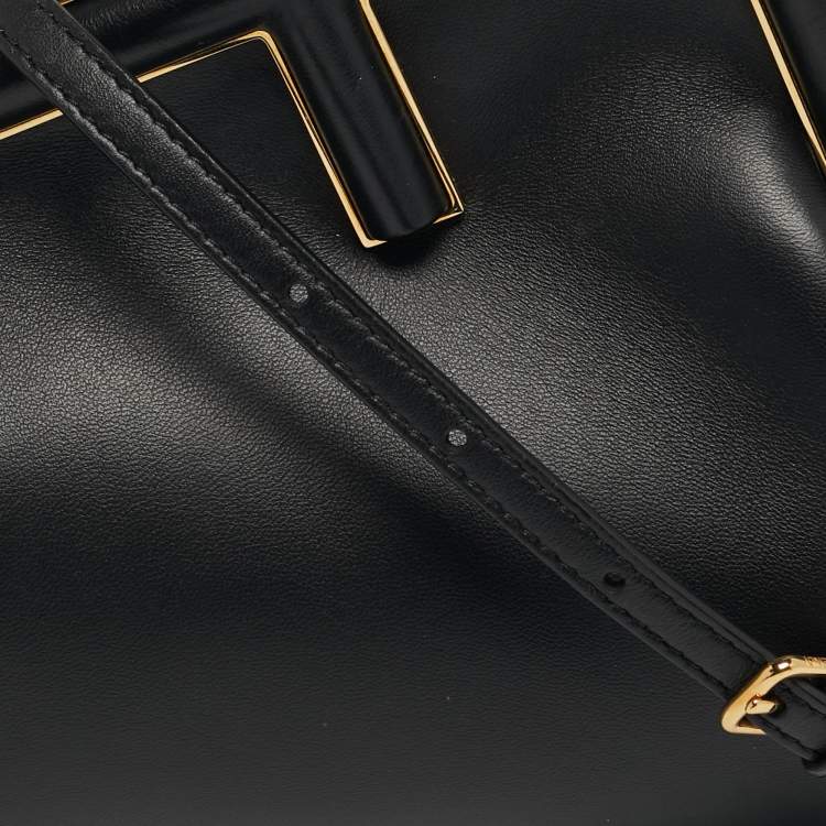 مملوكة مسبقًا Fendi First Small Black Leather Clutch Bag