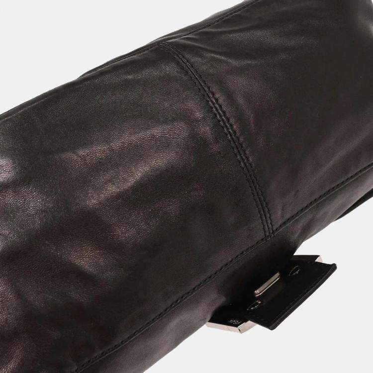مملوكة مسبقًا Fendi Black Lambskin Baguette Mamma Handbag