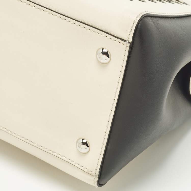 Pre Owned Fendi Dotcom Whipstitched Large Off White/Black Leather Top Handle Bag