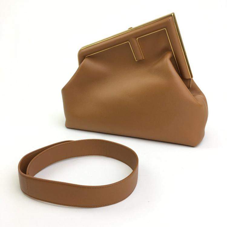 مملوكة مسبقًا Fendi Medium Brown Calfskin First Clutch
