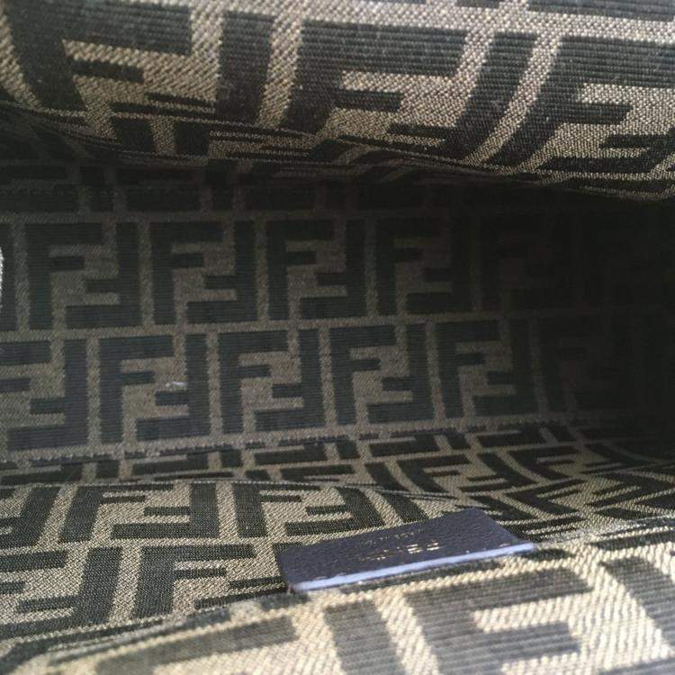 مملوكة مسبقًا Fendi Medium Brown Calfskin First Clutch