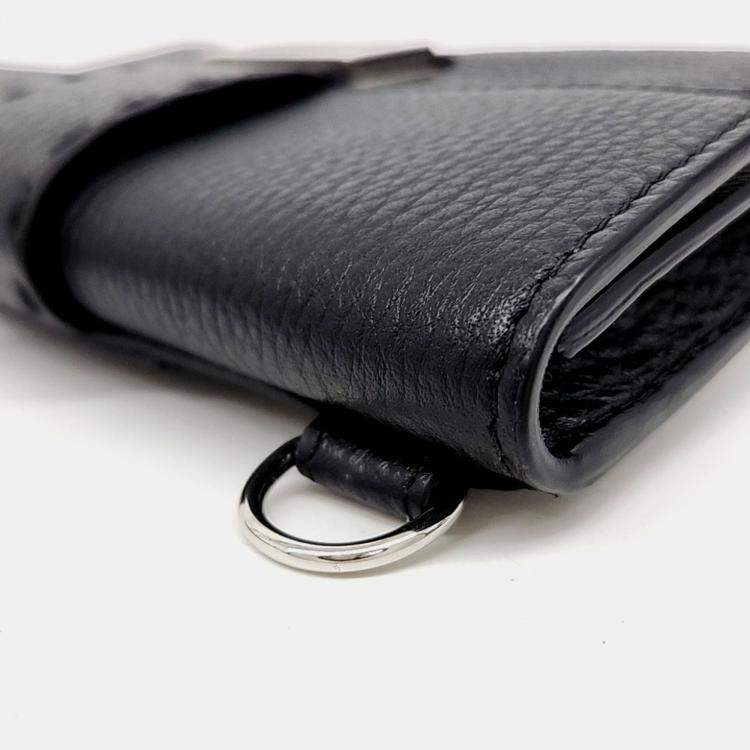 مملوكة مسبقًا Fendi Black Leather Baguette Pouch