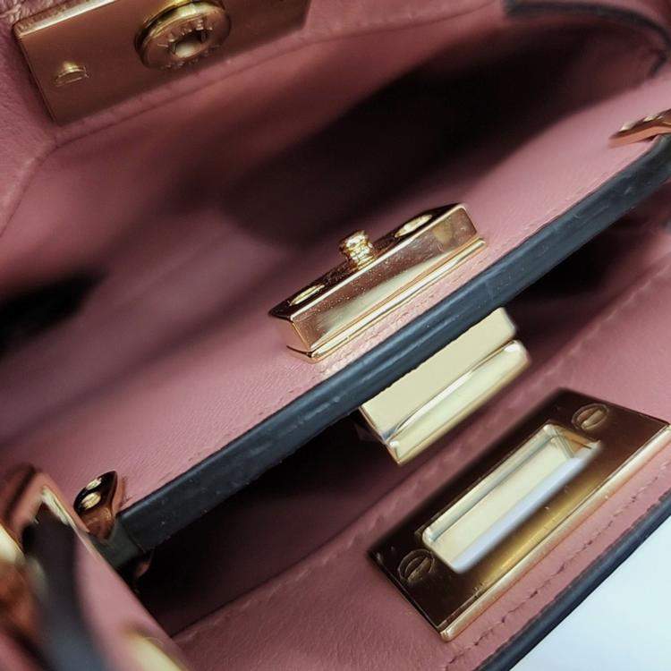 مملوكة مسبقًا Fendi Leather Nano Peekaboo Crossbody Bag