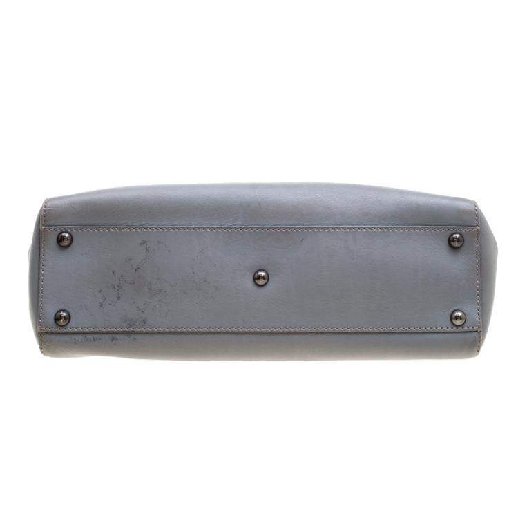 Pre Owned Fendi Grey Leather Medium Peekaboo Top Handle Bag