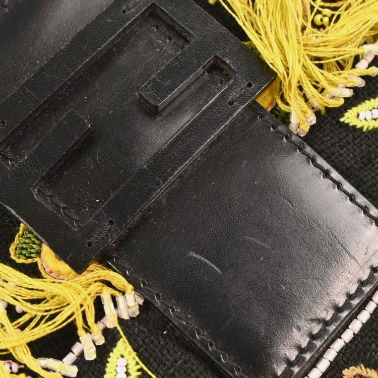 مملوكة مسبقًا Fendi Black Canvas Beads Baguette Handbag
