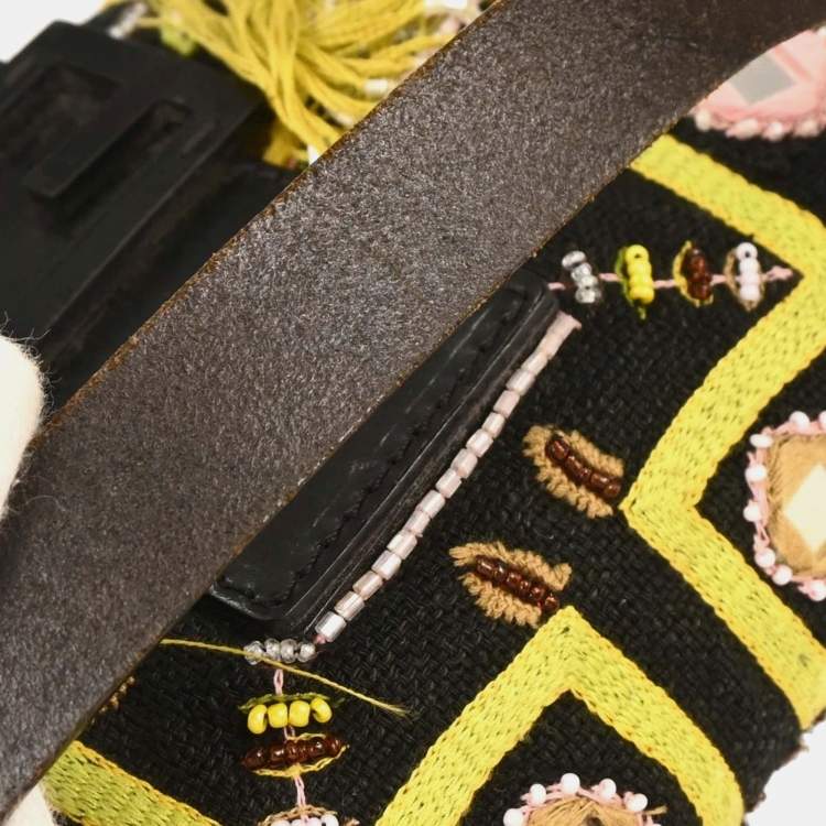 مملوكة مسبقًا Fendi Black Canvas Beads Baguette Handbag