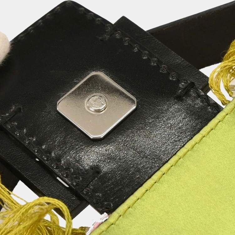 مملوكة مسبقًا Fendi Black Canvas Beads Baguette Handbag