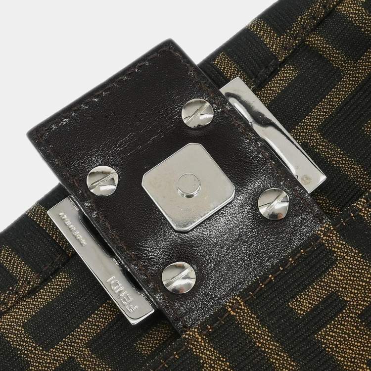 Pre Owned Fendi Baguette Brown Zucca Canvas Shoulder Bag