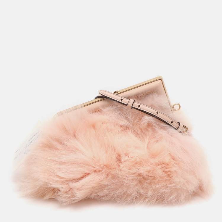 مملوكة مسبقًا Fendi Pink For Fur and Leather Small First Clutch