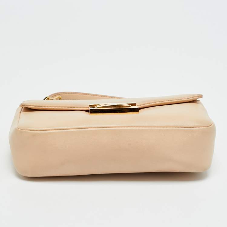 Pre Owned Fendi Be Baguette Mini Peach Leather Shoulder Bag