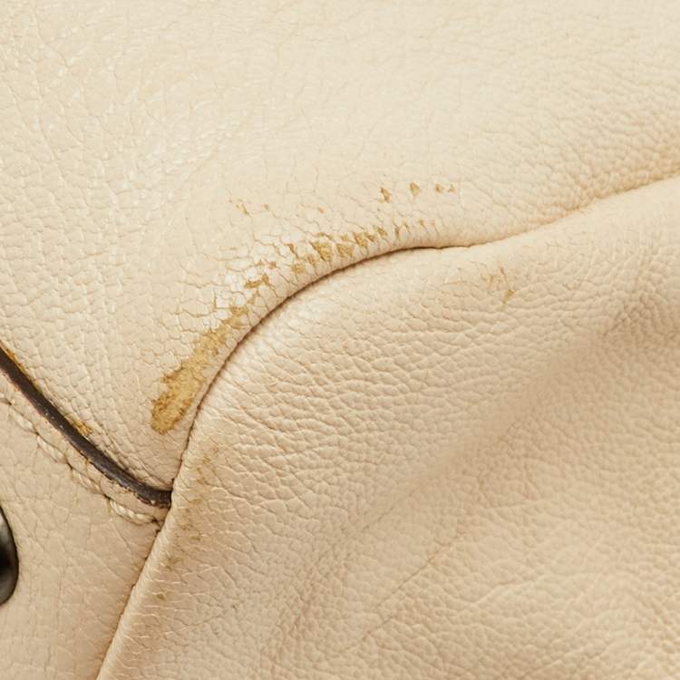 Pre Owned Fendi Peekaboo Large Cream Leather Top Handle Bag