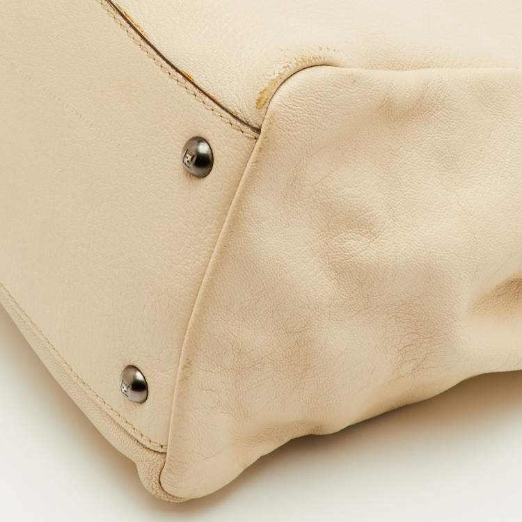 Pre Owned Fendi Peekaboo Large Cream Leather Top Handle Bag