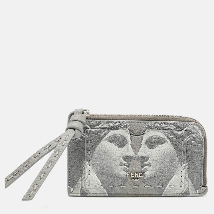 Pre Owned Fendi Head Of A Goddess Print Grey Selleria Leather Zip Card Case