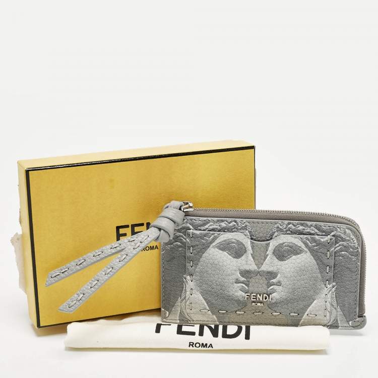 Pre Owned Fendi Head Of A Goddess Print Grey Selleria Leather Zip Card Case