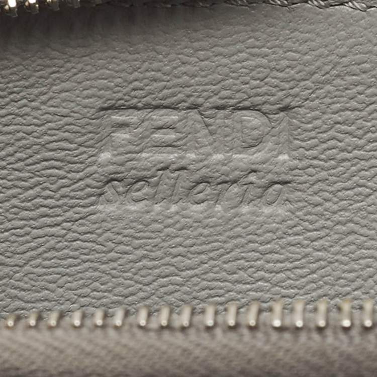 Pre Owned Fendi Head Of A Goddess Print Grey Selleria Leather Zip Card Case