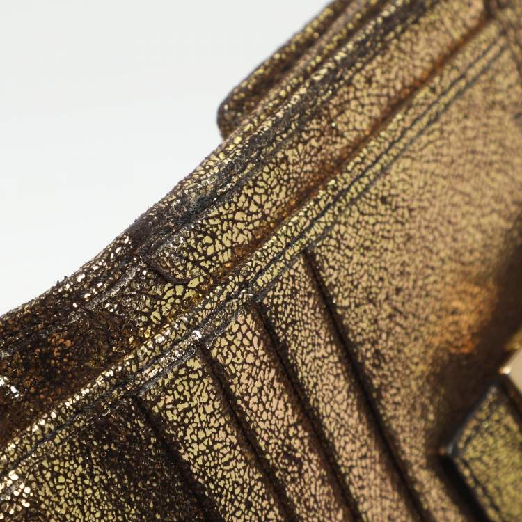 مملوكة مسب قًا محفظة فندي باغيت قماش بلون ذهبي وجلد طية ثنائية