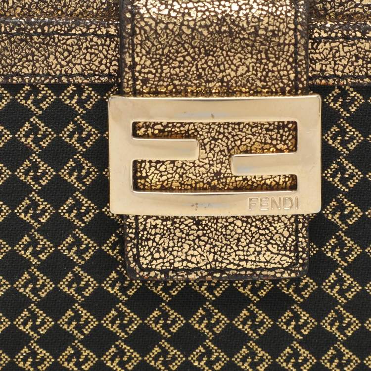 مملوكة مسبقًا محفظة فندي باغيت قماش بلون ذهبي وجلد طية ثنائية