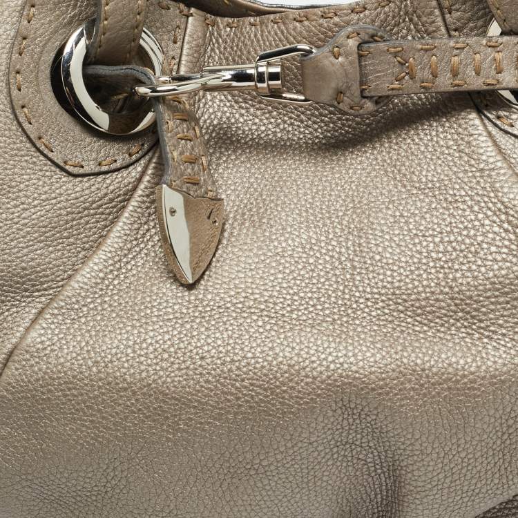 مملوكة مسبقًا Fendi Pomodorino Metallic Selleria Leather Shoulder Bag