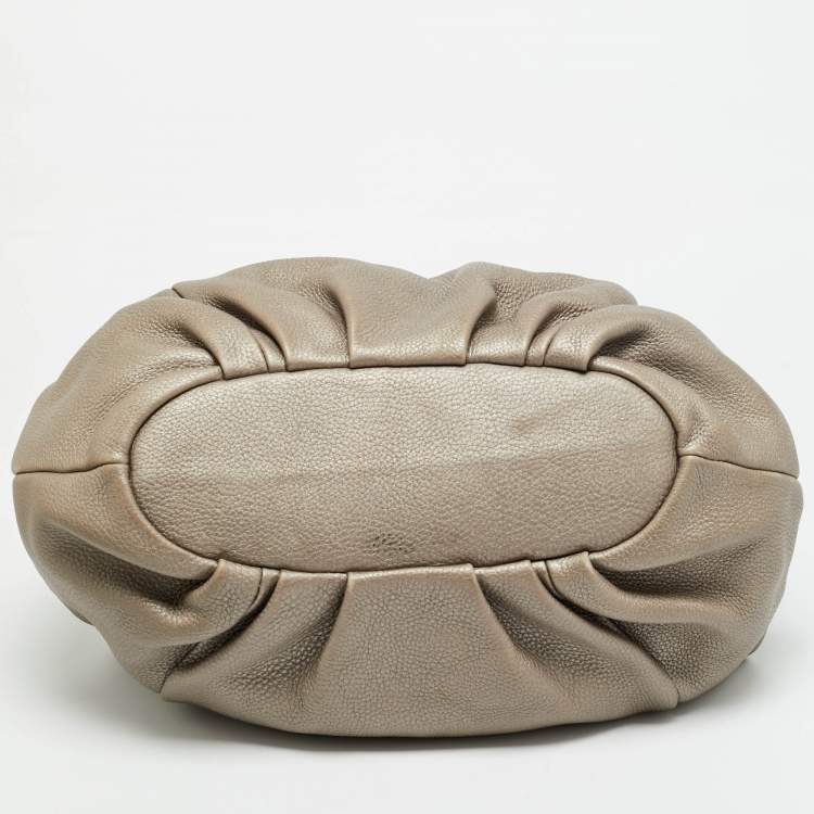 مملوكة مسبقًا Fendi Pomodorino Metallic Selleria Leather Shoulder Bag