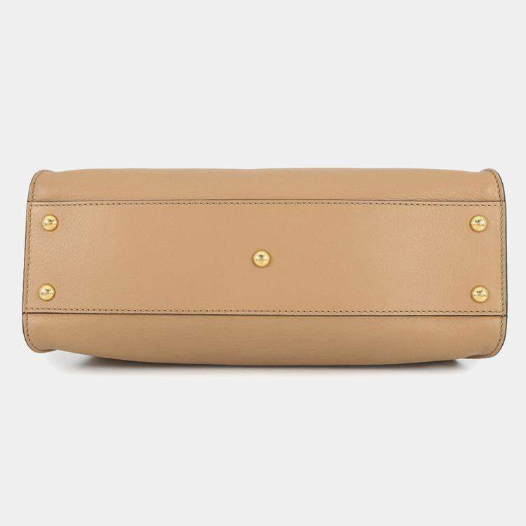 مملوكة مسبقًا Fendi Peekaboo Brown Leather Size Regular