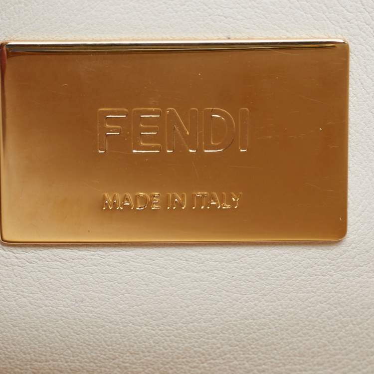 مملوكة مسبقًا Fendi Peekaboo Iconic Large Navy Blue Leather Essentially Top Handle Bag