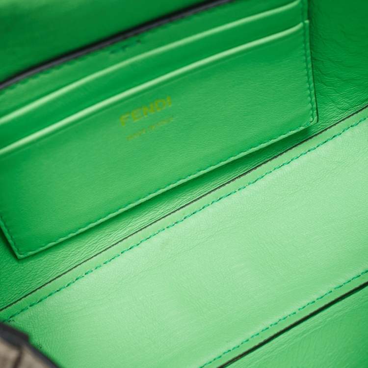 مملوكة مسبقًا Fendi Baguette Mini Beige Leather Shoulder Bag