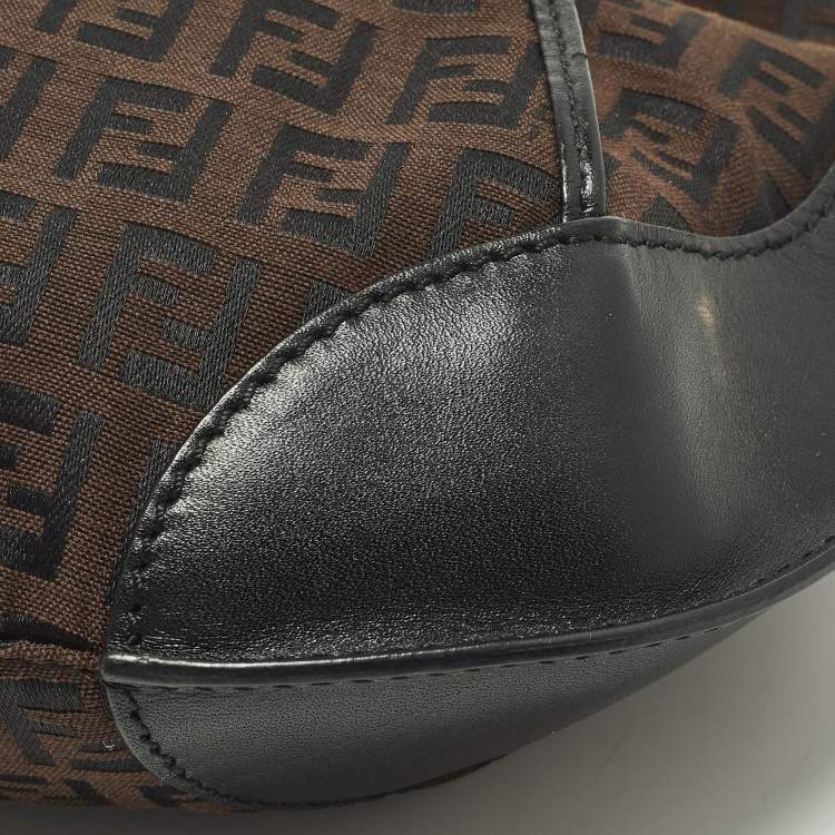 مملوكة مسبقًا Fendi Pocket Chef Black/Brown Zucchino Fabric and Leather Hobo