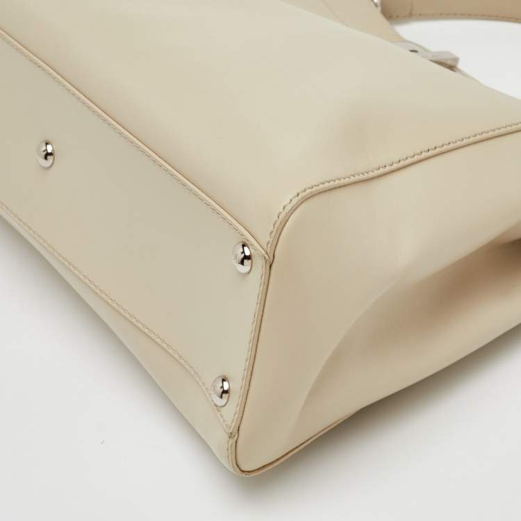 Pre Owned Fendi Peekaboo Cream Medium Leather Top Handle Bag