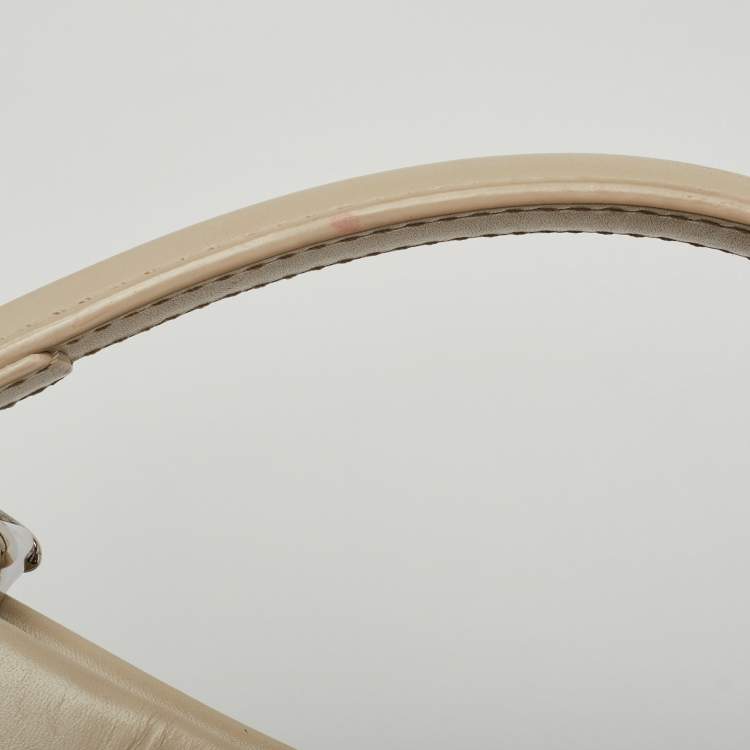 Pre Owned Fendi Peekaboo Cream Medium Leather Top Handle Bag