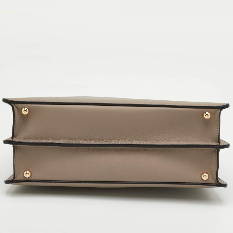 Pre Owned Fendi Peekaboo Iseeu Medium Beige Leather Top Handle Bag