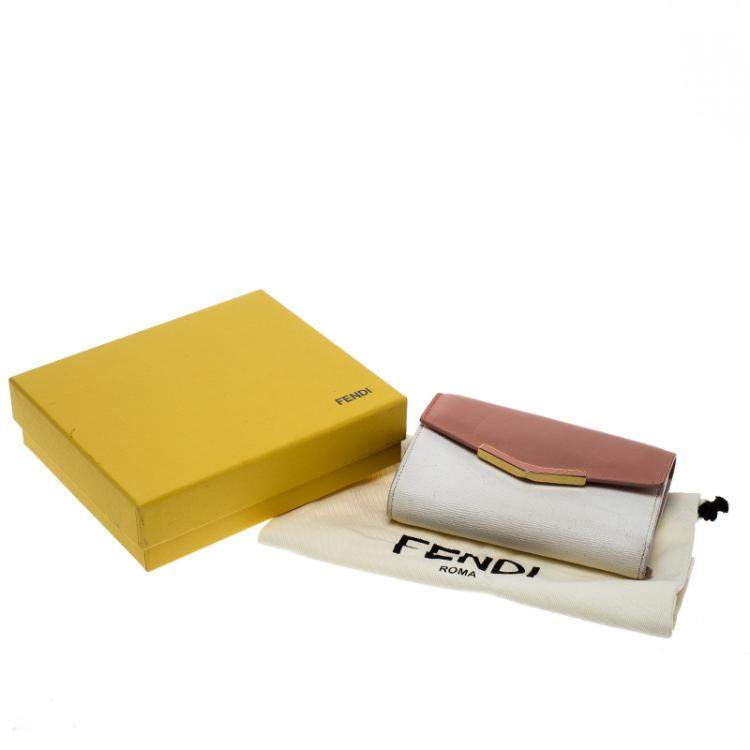 مملوكة مسبقًا Fendi White/Peach Leather Small 2Jours Wallet