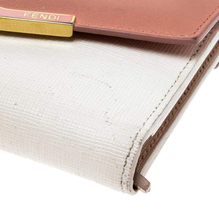 مملوكة مسبقًا Fendi White/Peach Leather Small 2Jours Wallet