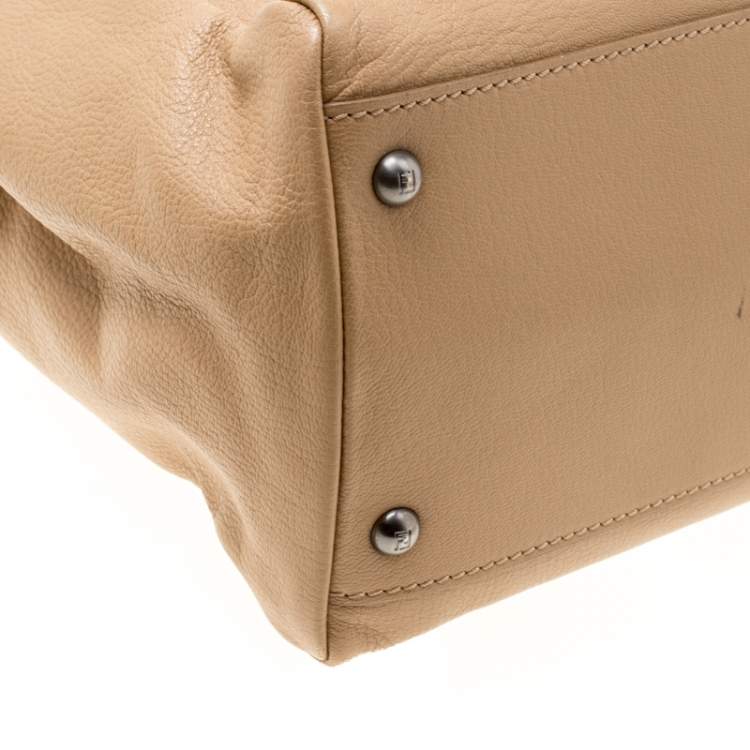 Pre Owned Fendi Beige Leather Large Peekaboo Top Handle Bag