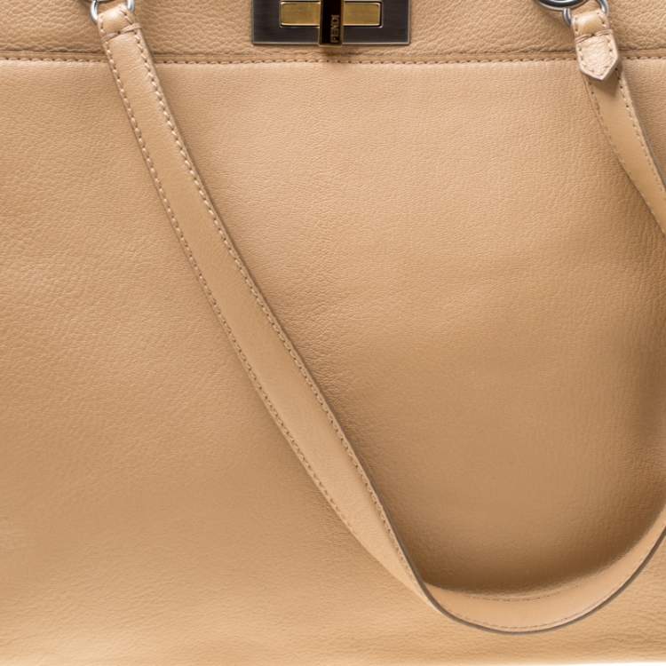Pre Owned Fendi Beige Leather Large Peekaboo Top Handle Bag