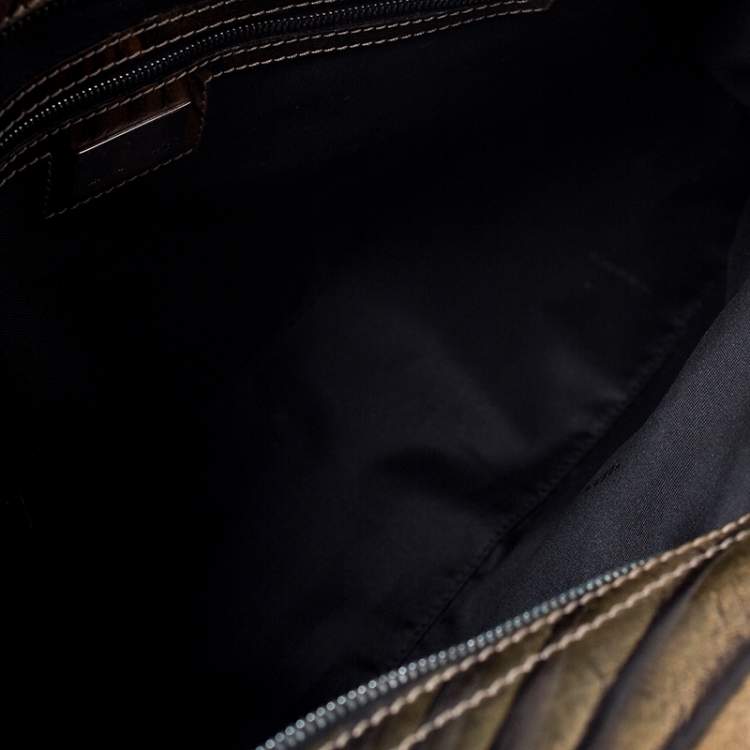 Pre Owned Fendi Olive Textured Leather Trapezio Shoulder Bag