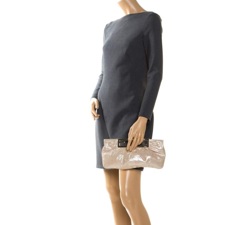 Pre Owned Fendi Metallic Beige Leather Cutout Handle Clutch