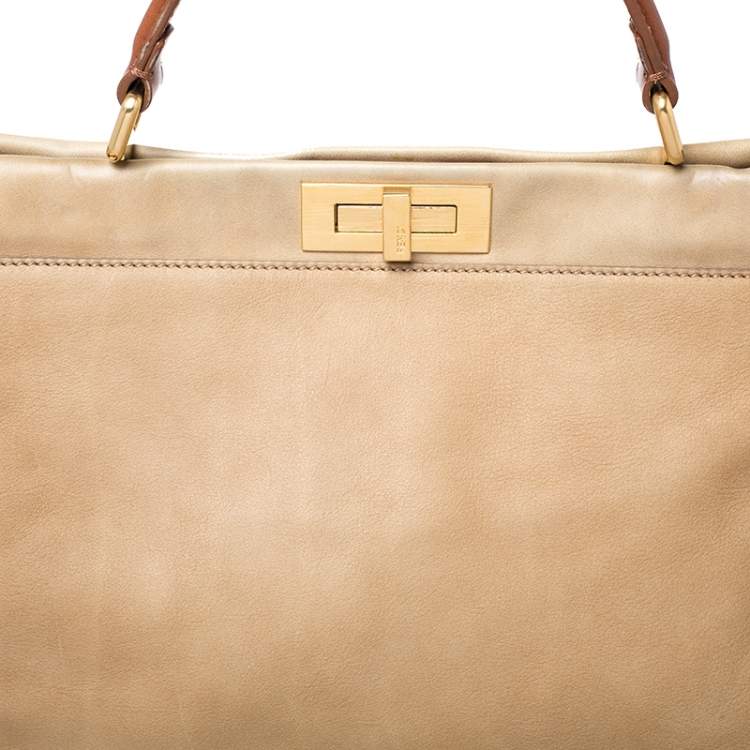 مملوكة مسبقًا Fendi Beige Leather Large Peekaboo Top Handle Bag