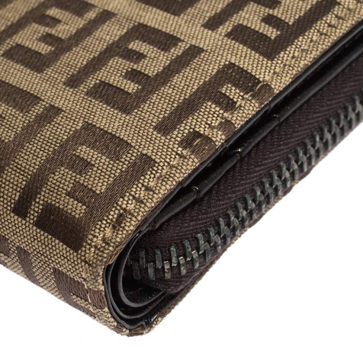 Pre Owned Fendi Beige/Brown Zucchino Canvas and Leather Compact Wallet