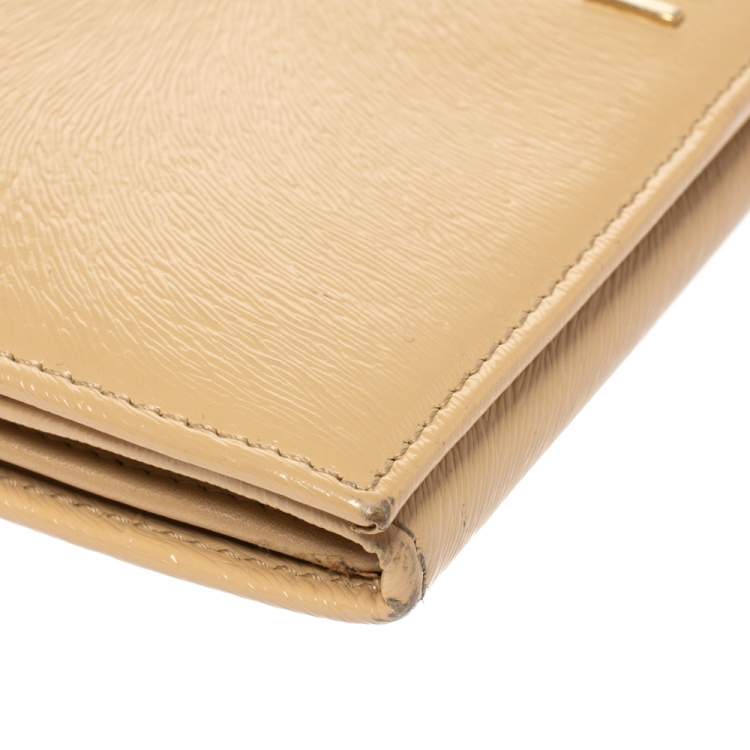 Pre Owned Fendi Beige Patent Leather Logo Flap Continental Wallet