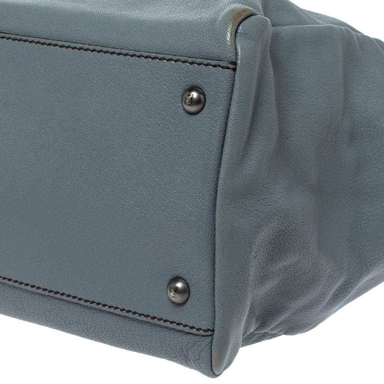 مملوكة مسبقًا Fendi Grey Leather Large Peekaboo Top Handle Bag