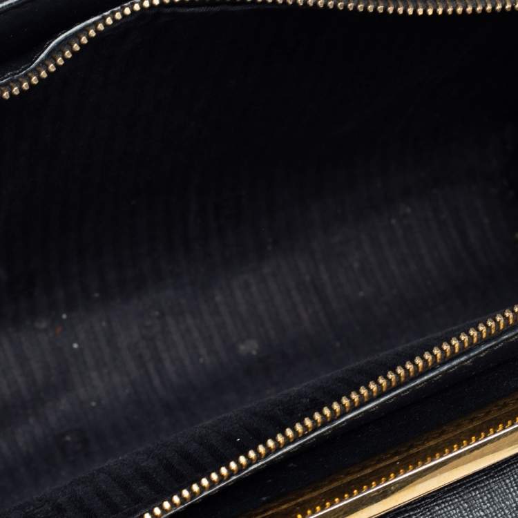 مملوكة مسبقًا Fendi Black Textured Leather Small Demi Jour Top Handle Bag