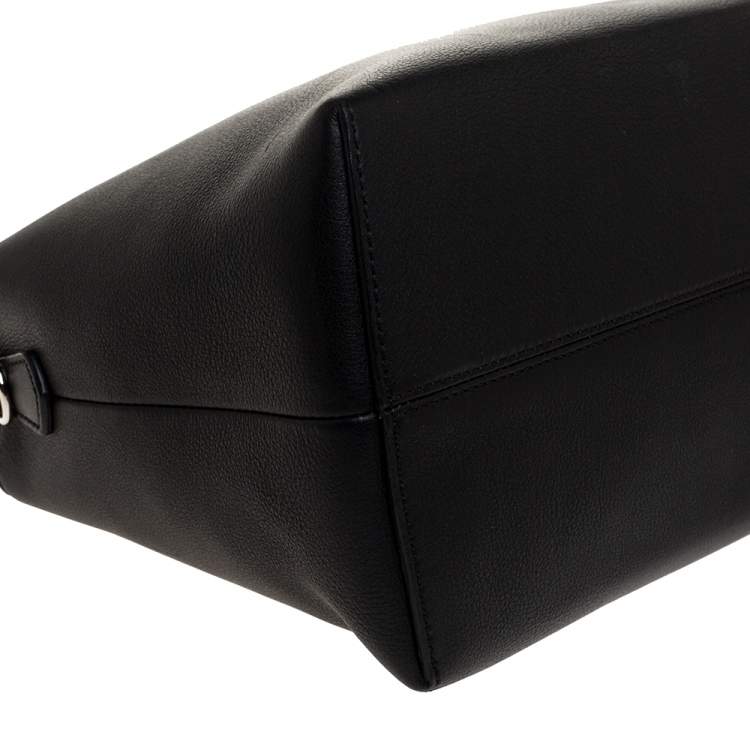 Pre Owned Fendi Black Leather Medium By The Way Boston Bag