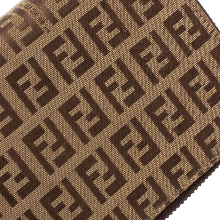 Pre Owned Fendi Beige/Brown Zucchino Canvas and Leather Compact Wallet