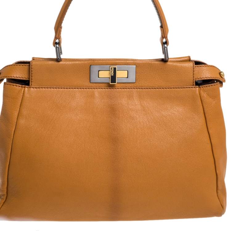 مملوكة مسبقًا Fendi Tan Leather Medium Peekaboo Top Handle Bag