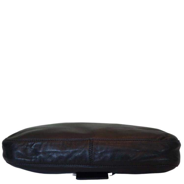 Pre Owned Fendi Black Leather Baguette Bag