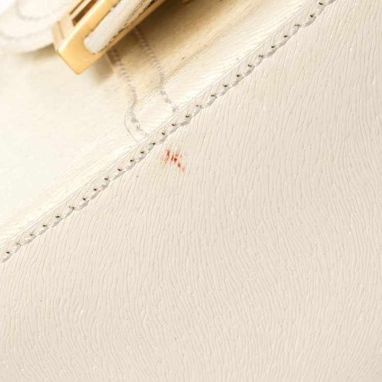 Pre Owned Fendi White Leather Baguette Bag