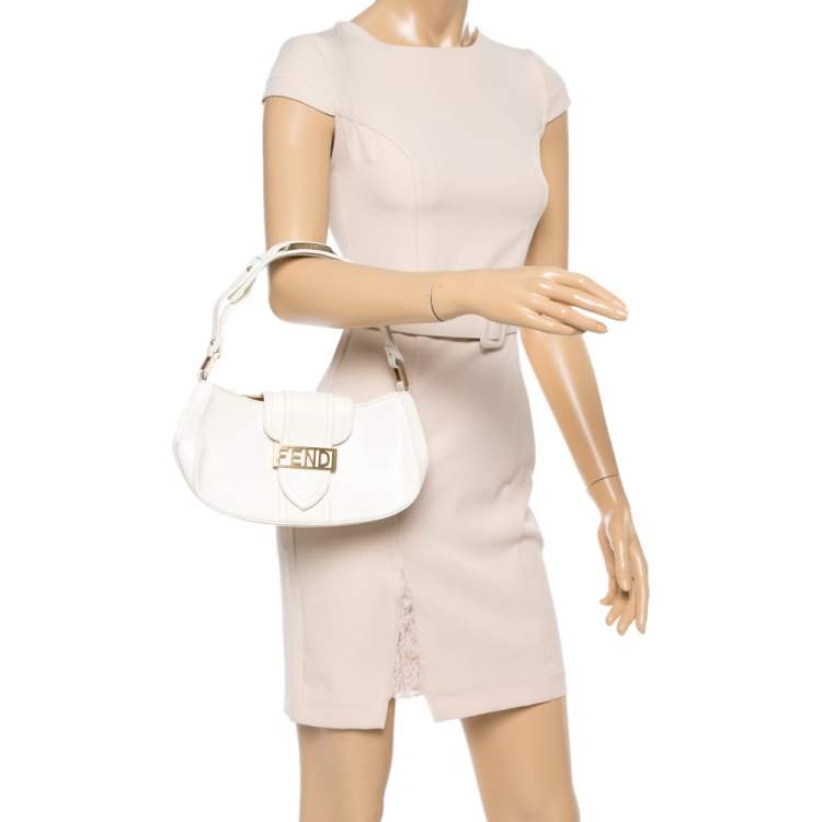 Pre Owned Fendi White Leather Baguette Bag