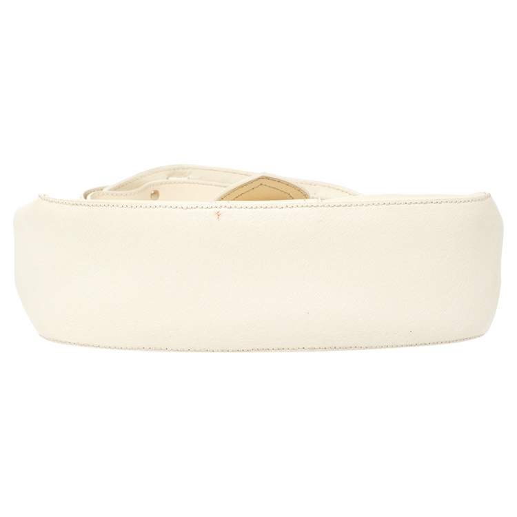 Pre Owned Fendi White Leather Baguette Bag