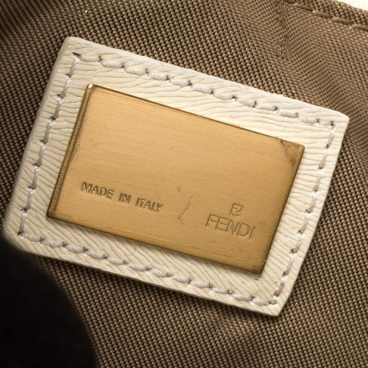Pre Owned Fendi White Leather Baguette Bag